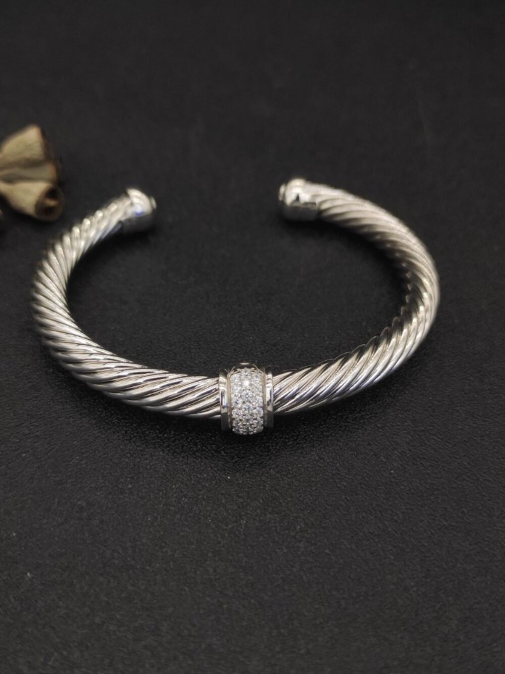David Yurman 925 Silver Bracelet with Original Pouch - Picture 2 of 6